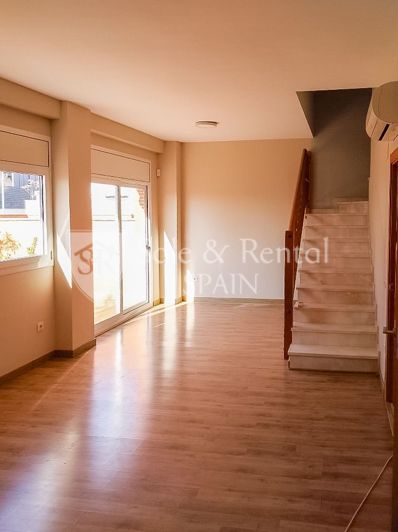 Image No.9-5 Bed Property for sale