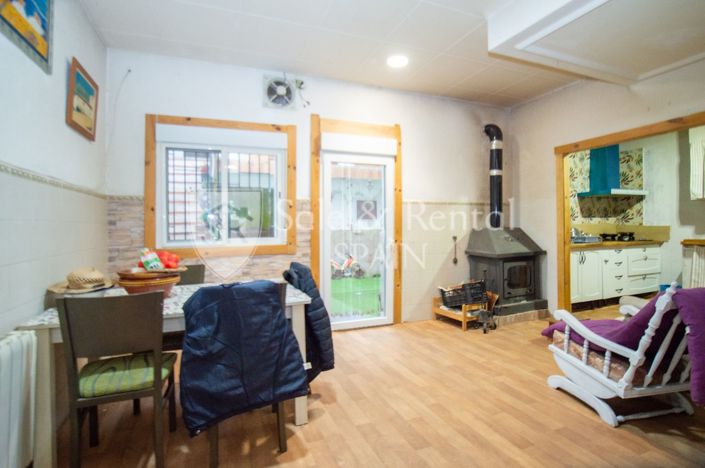 Image No.12-2 Bed Flat for sale