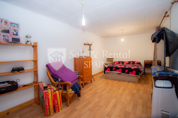 Image No.19-2 Bed Flat for sale