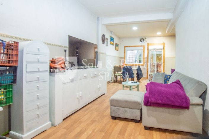 Image No.10-2 Bed Flat for sale