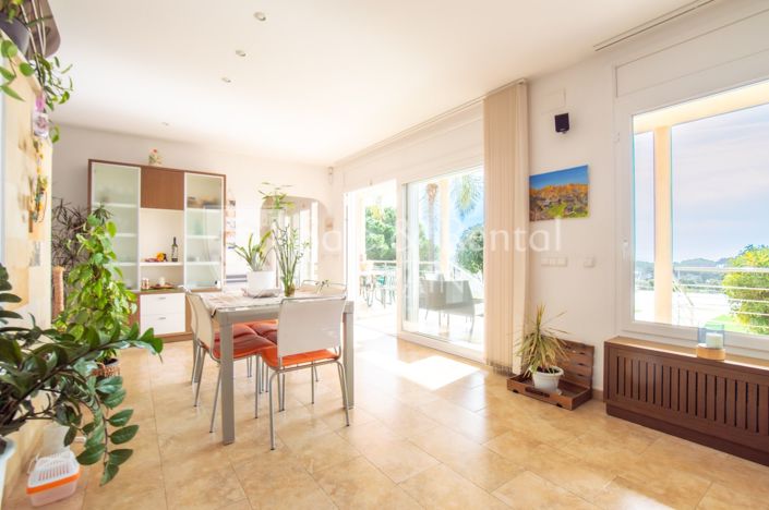 Image No.11-6 Bed Villa for sale