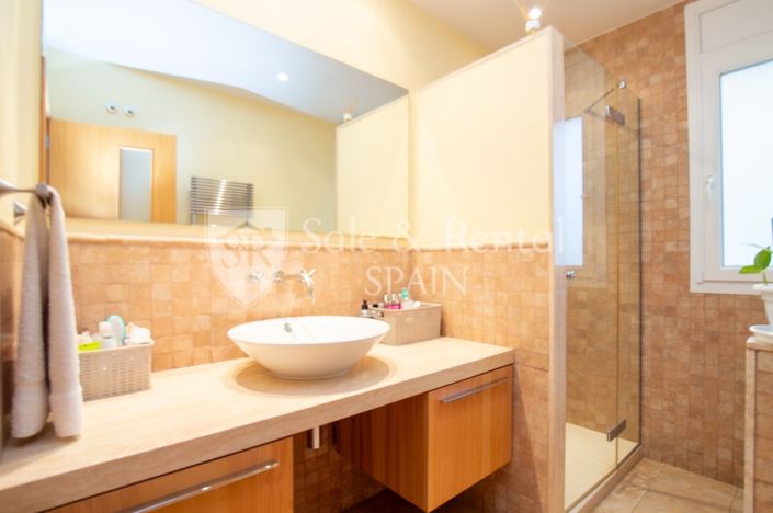 Image No.31-6 Bed Villa for sale