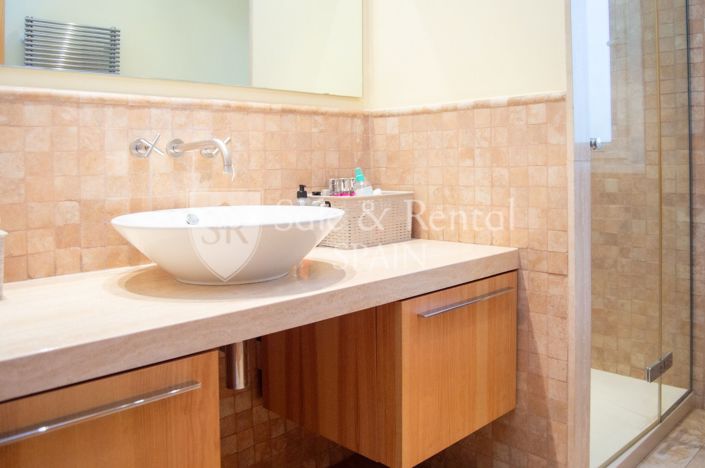 Image No.32-6 Bed Villa for sale