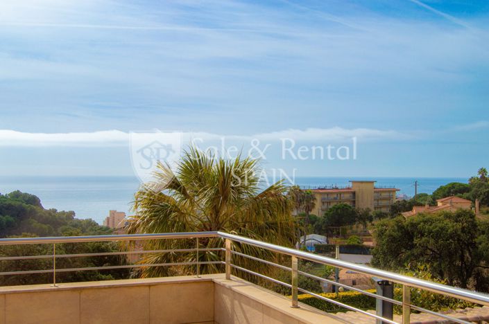 Image No.52-6 Bed Villa for sale