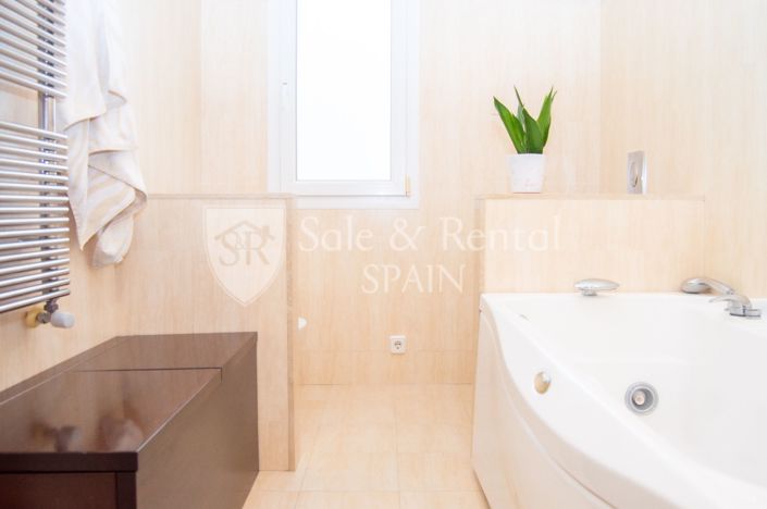 Image No.56-6 Bed Villa for sale