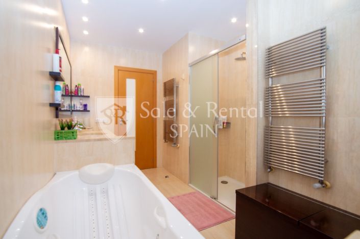 Image No.58-6 Bed Villa for sale