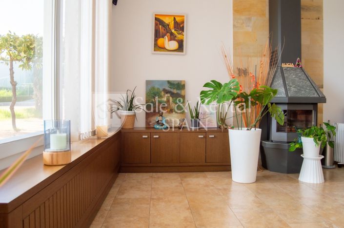 Image No.7-6 Bed Villa for sale