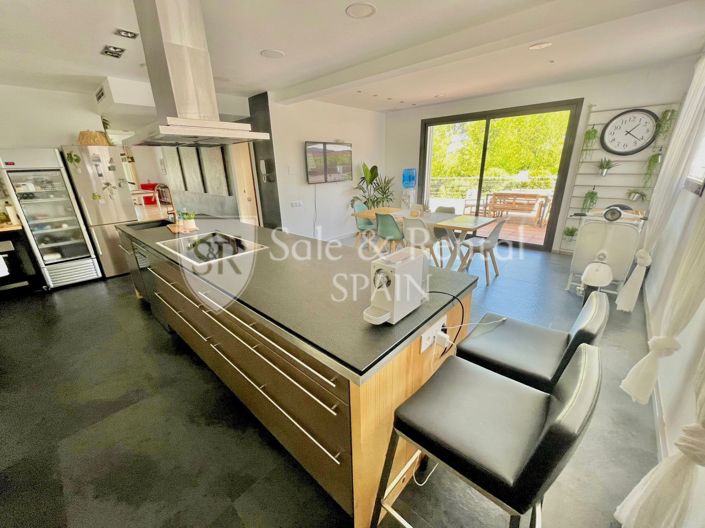 Image No.11-5 Bed Villa for sale