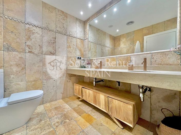 Image No.19-5 Bed Villa for sale