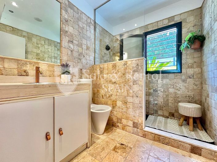 Image No.21-5 Bed Villa for sale