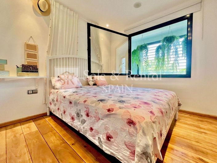 Image No.28-5 Bed Villa for sale