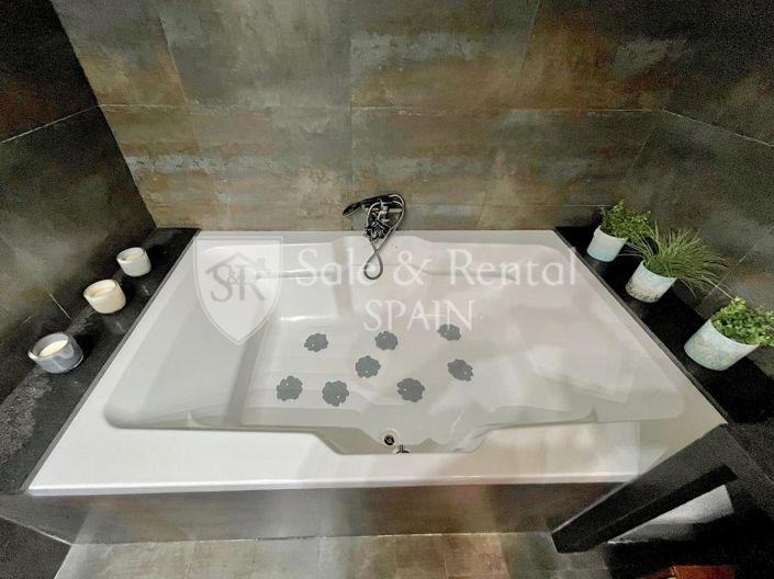 Image No.31-5 Bed Villa for sale