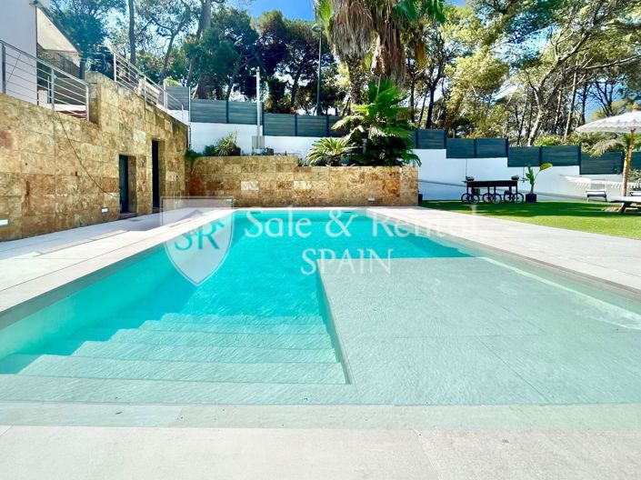 Image No.35-5 Bed Villa for sale