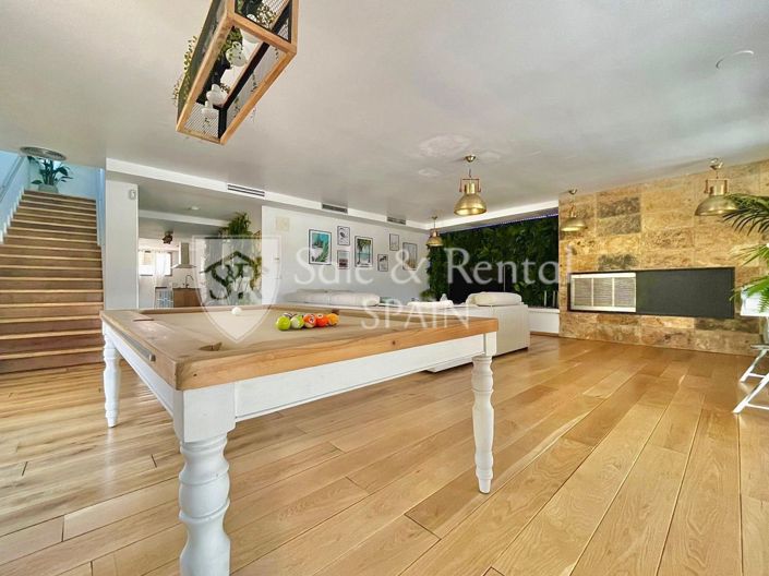 Image No.7-5 Bed Villa for sale