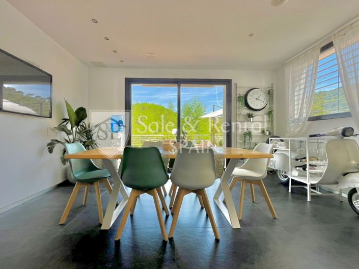 Image No.8-5 Bed Villa for sale