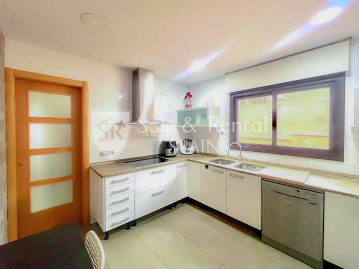 Image No.10-Villa for sale