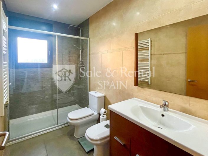 Image No.17-Villa for sale