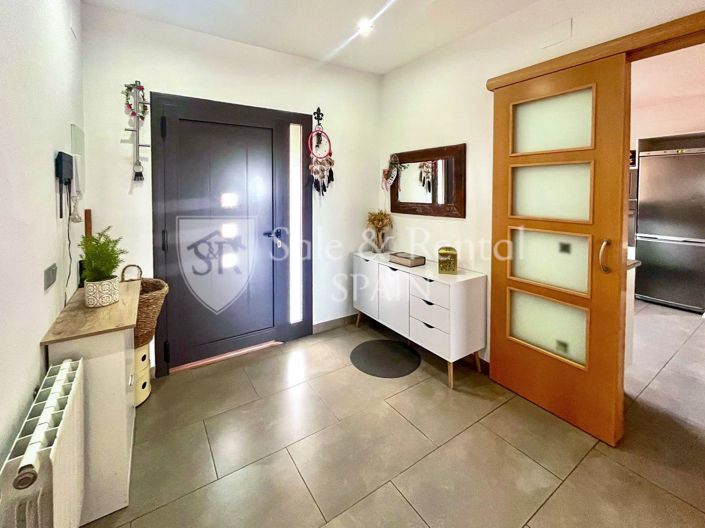 Image No.2-Villa for sale