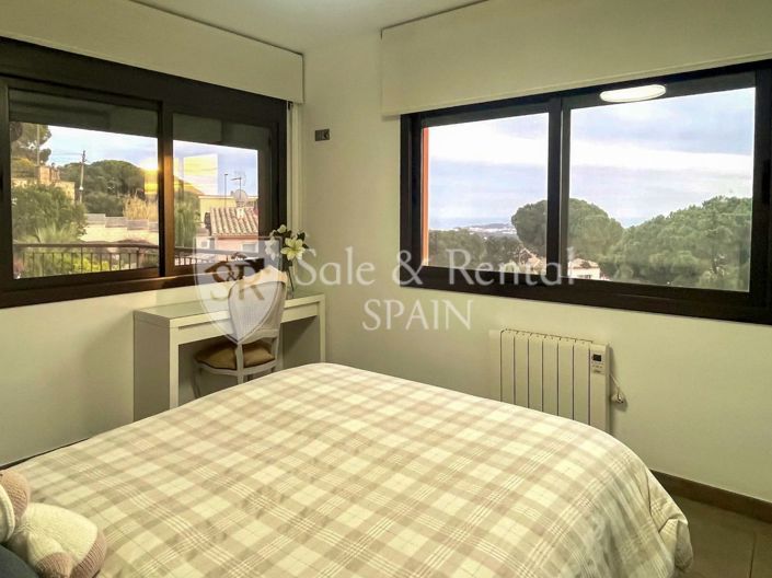 Image No.21-Villa for sale