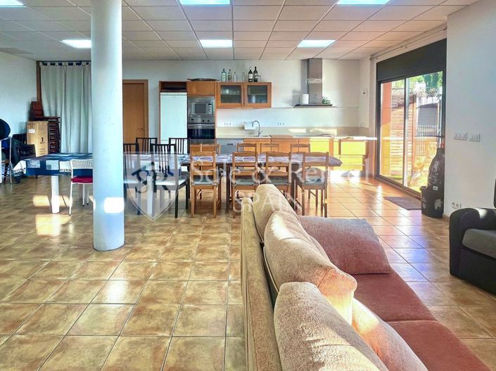 Image No.25-Villa for sale