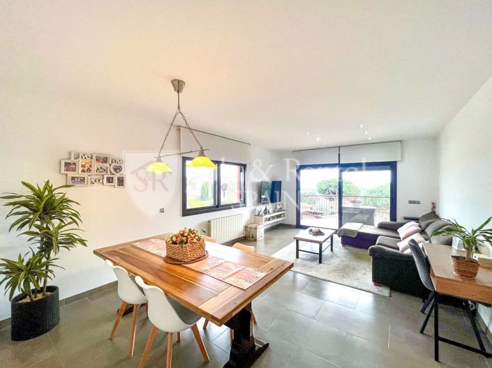 Image No.3-Villa for sale