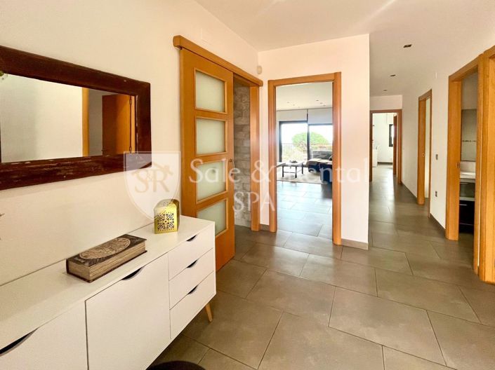 Image No.8-Villa for sale