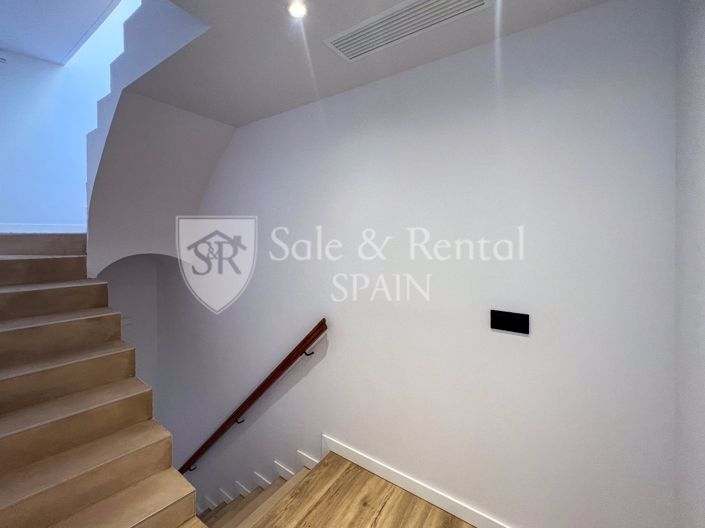 Image No.27-3 Bed Villa for sale