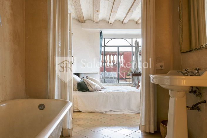 Image No.26-3 Bed Flat for sale