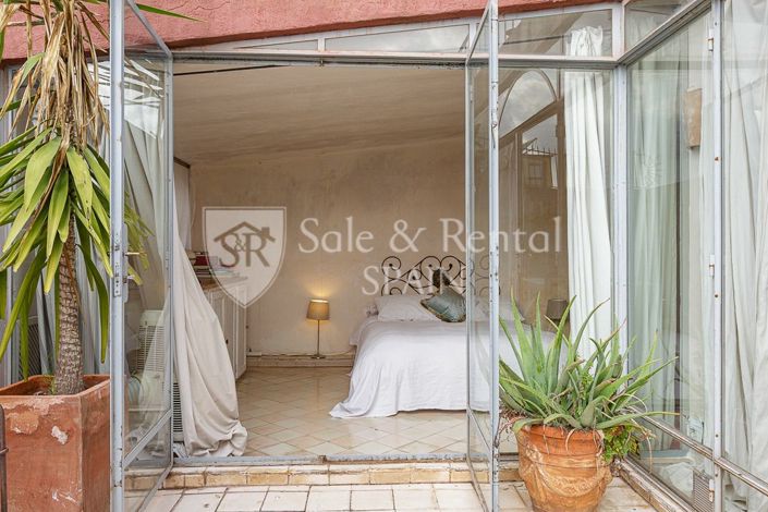 Image No.35-3 Bed Flat for sale