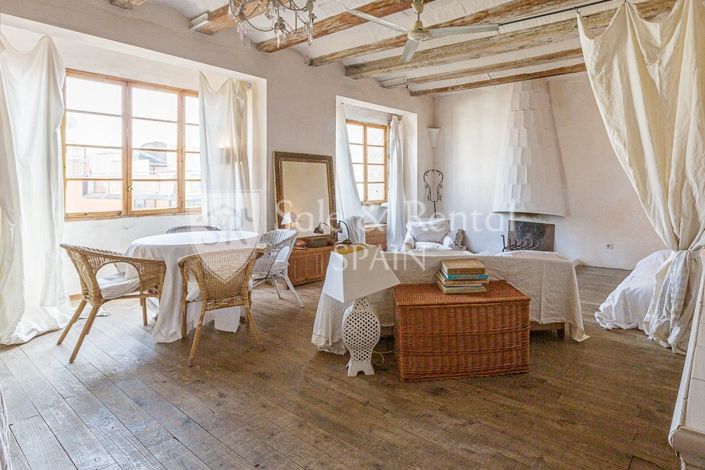 Image No.49-3 Bed Flat for sale