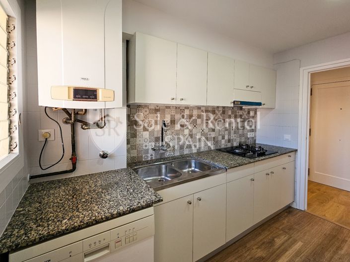 Image No.11-3 Bed Flat for sale