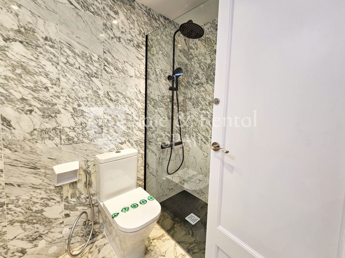 Image No.25-3 Bed Flat for sale