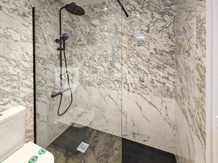 Image No.26-3 Bed Flat for sale