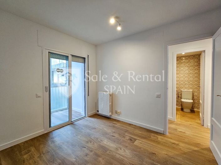 Image No.40-3 Bed Flat for sale