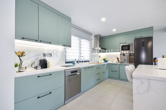 Image No.17-9 Bed Villa for sale