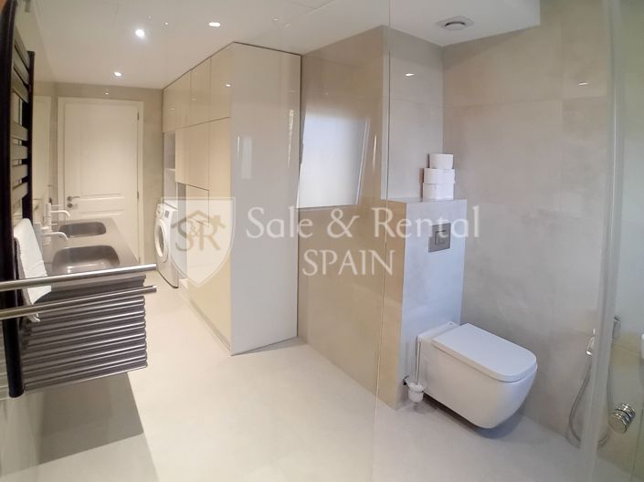 Image No.2-9 Bed Villa for sale