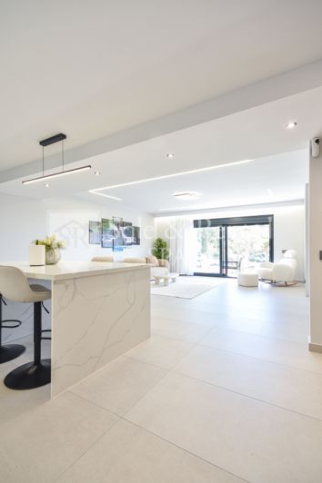 Image No.34-9 Bed Villa for sale