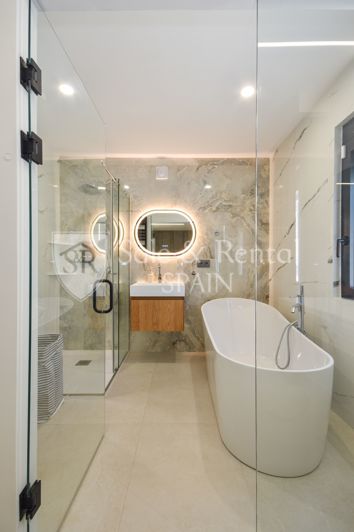 Image No.41-9 Bed Villa for sale