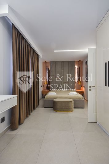 Image No.42-9 Bed Villa for sale