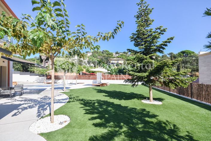 Image No.45-9 Bed Villa for sale