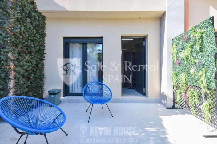 Image No.55-9 Bed Villa for sale