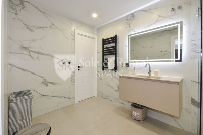 Image No.56-9 Bed Villa for sale