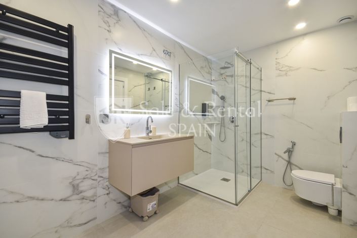 Image No.57-9 Bed Villa for sale