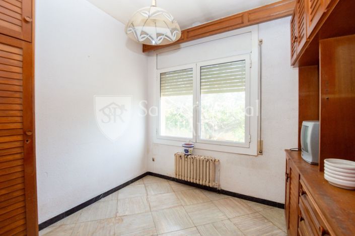 Image No.17-4 Bed Property for sale