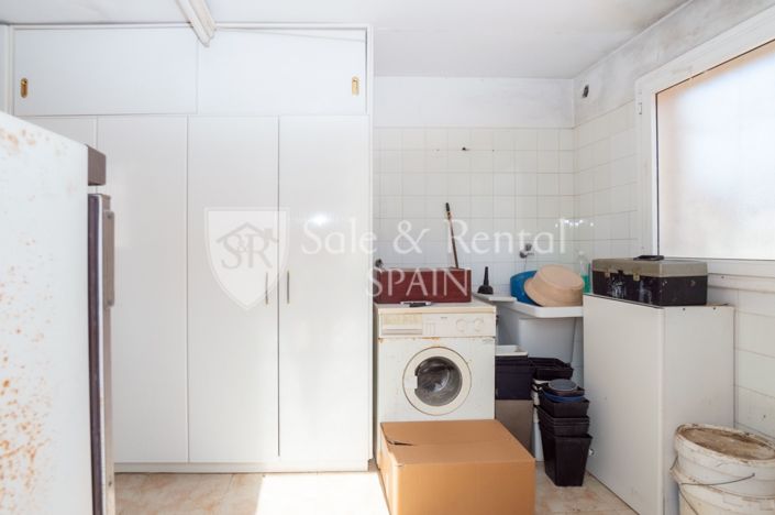 Image No.31-4 Bed Property for sale