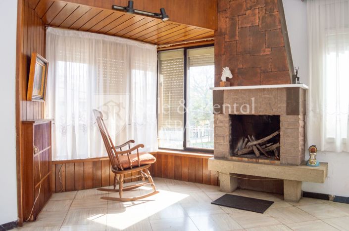 Image No.4-4 Bed Property for sale