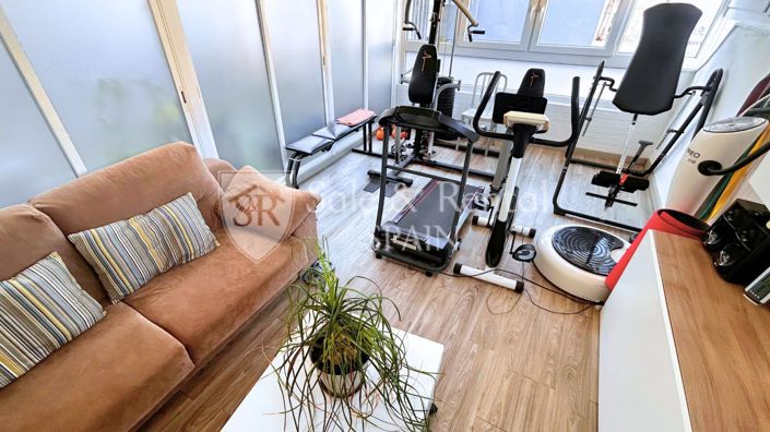 Image No.19-3 Bed Flat for sale