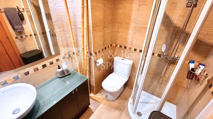 Image No.30-3 Bed Flat for sale