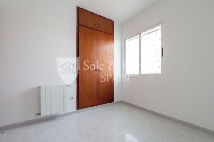 Image No.20-3 Bed Flat for sale