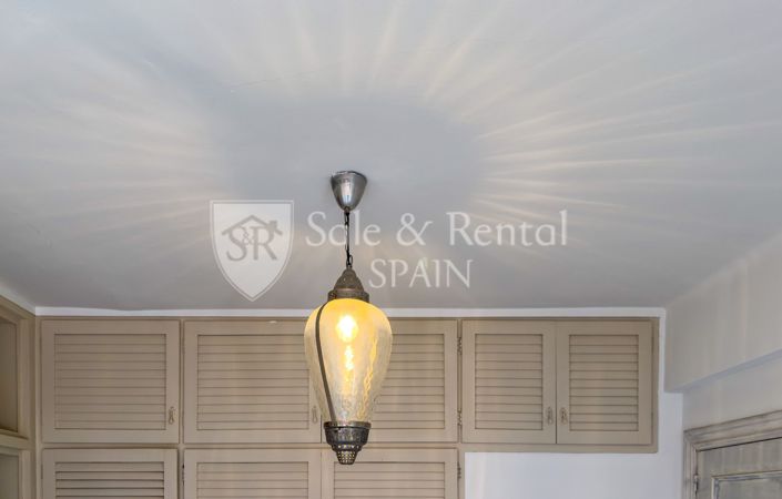 Image No.37-4 Bed Flat for sale